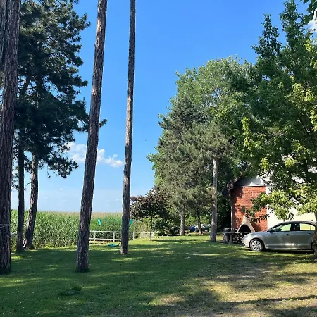 Casa Di Bianca - Koezvetlen Vizparti Nyaralo Apartment Siofok
